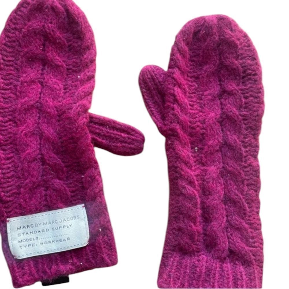 Marc by MarcβJacobs Fuchsia Hot Pink Cable Knit Mittens Wool